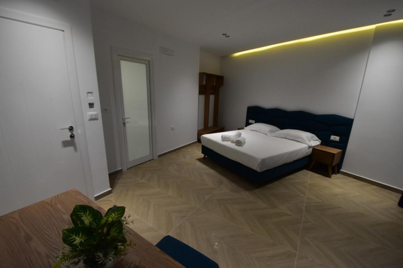 Agimi Hotel Ksamil Eksteriør billede