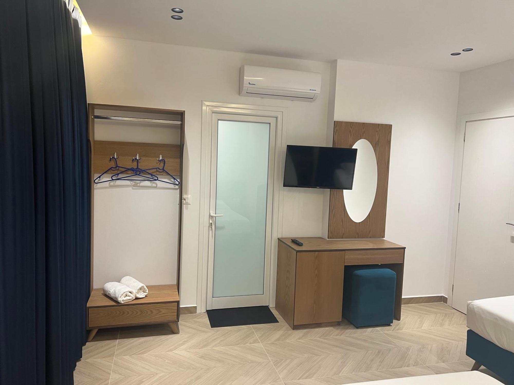 Agimi Hotel Ksamil Eksteriør billede