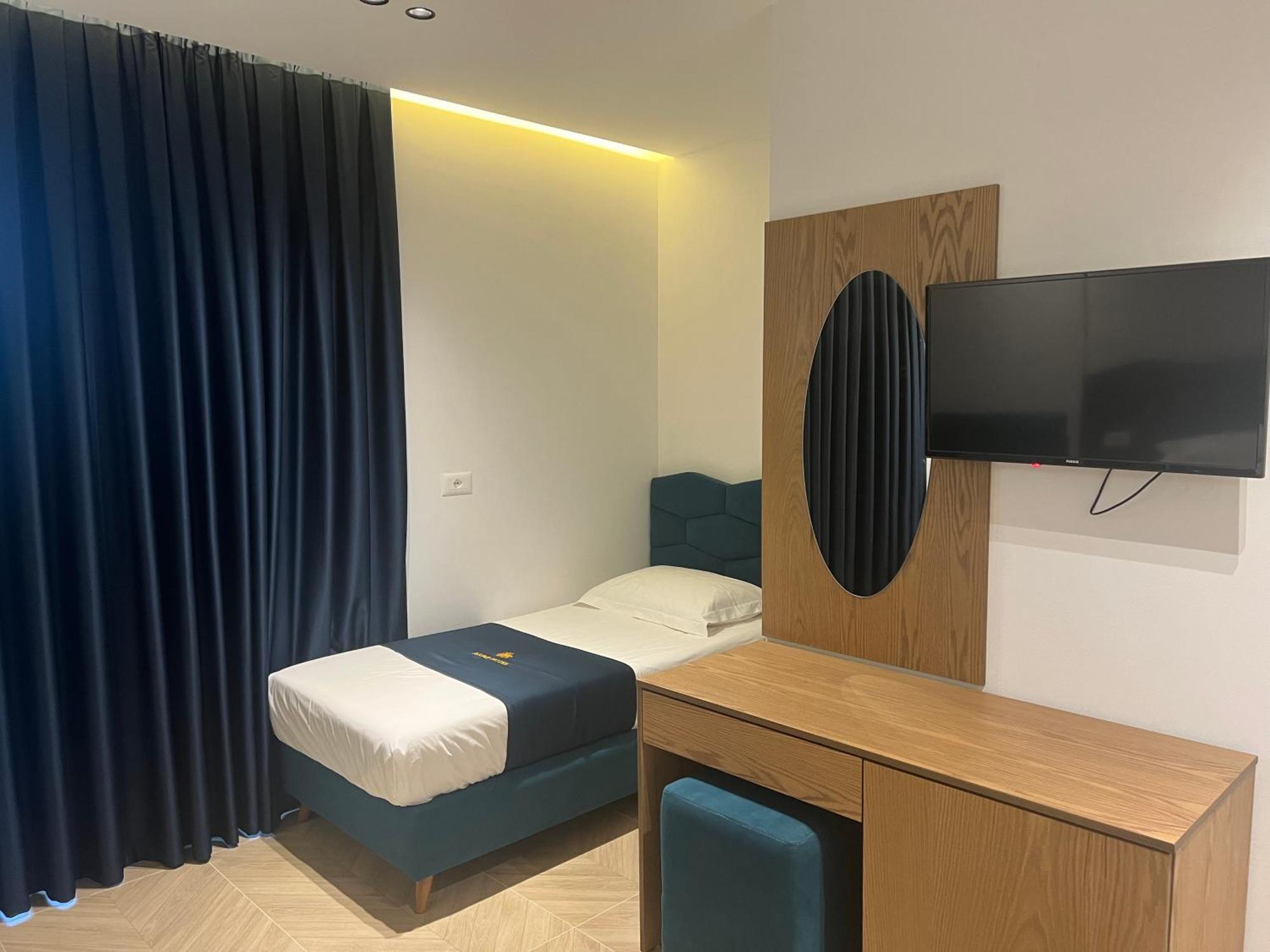 Agimi Hotel Ksamil Eksteriør billede